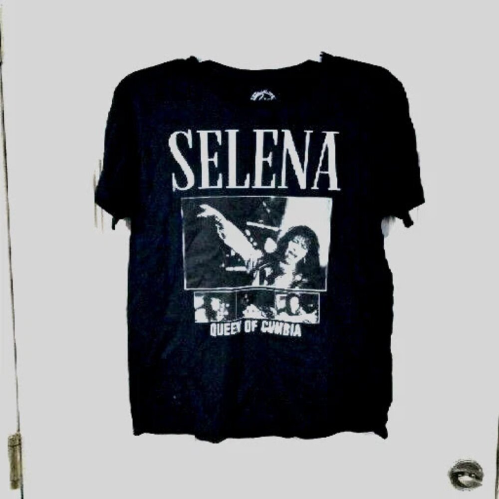 Salena T-Shirt Womens Size M Short Sleeve Graphic Black